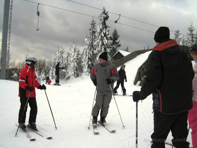 2010_01_30 Skifahren mit der Stadtkapelle (12)